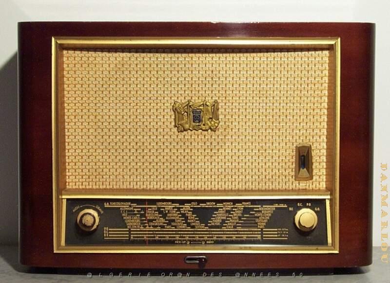 01 POSTE DE RADIO.jpg